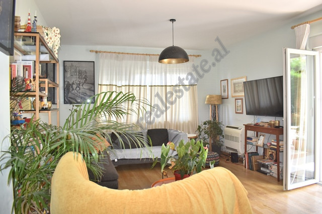 Two bedroom apartment for rent in a residential complex in Sauk area, in Tirana.
It is positioned o